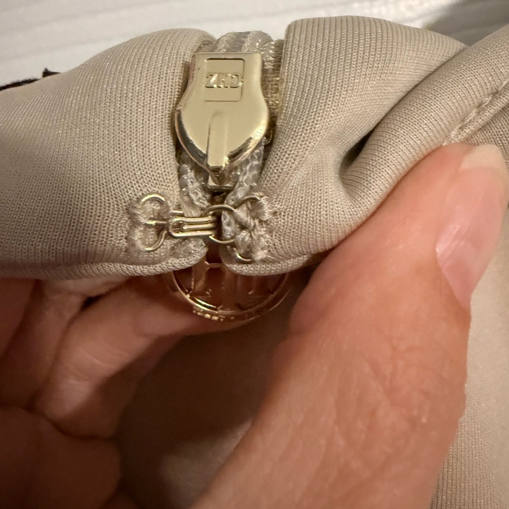 Tommy Hilfiger Beige/ tan Dress with White Accents - Picture 5 of 10